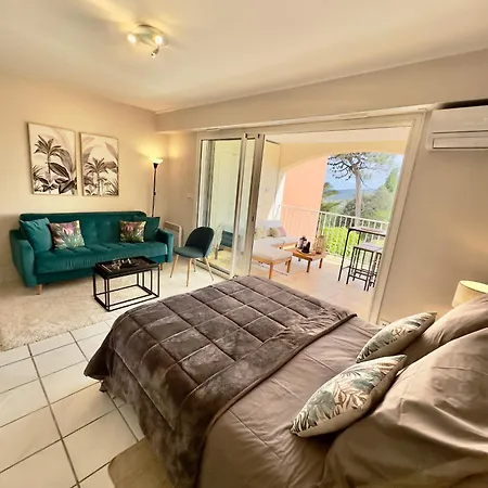 - Domaine Du Golf Roquebrune-sur-Argens