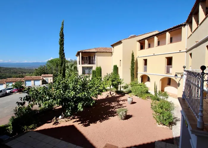 - Domaine Du Golf * Roquebrune-sur-Argens