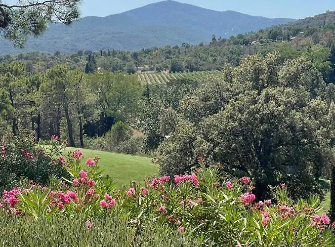 - Domaine Du Golf *