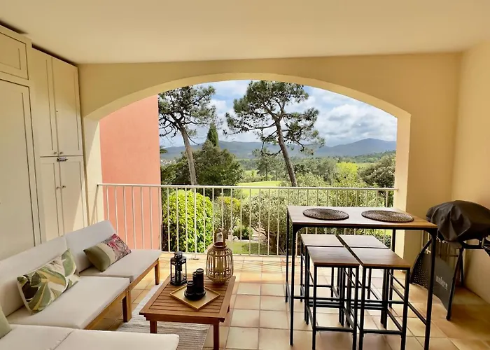 - Domaine Du Golf Roquebrune-sur-Argens